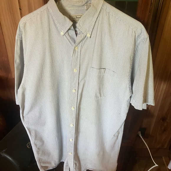 L.L. Bean Casual Blue and White Button Down Shirt - Picture 6 of 8